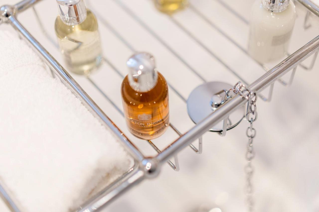 The Grand Hotel Истбурн Экстерьер фото A bottle of body wash